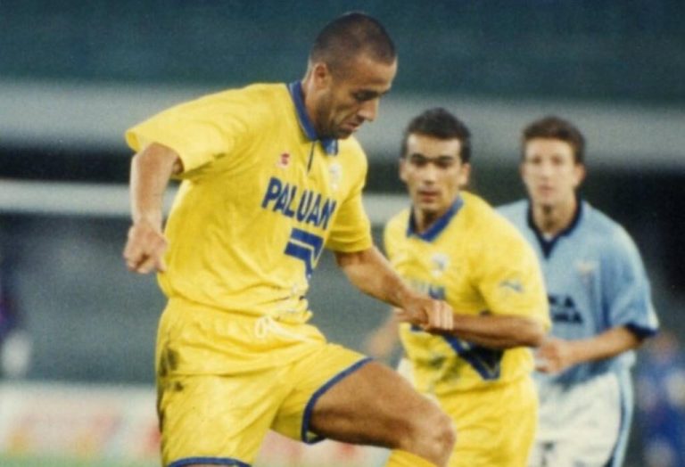 Chievo Verona : Samuel Bastien of AC Chievo Verona celebrates after ... _ Mister zaffaroni ha firmato un contratto fino ….